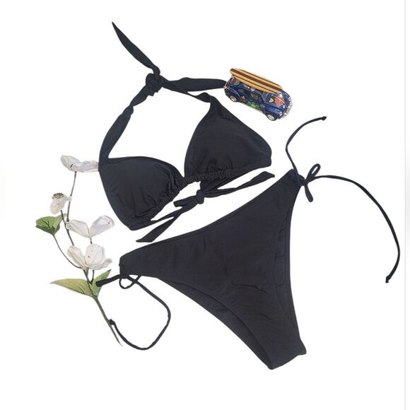 Sleek Black Textured Bikini with Halter Top and Adjustable Side-Ties - Picture 5 of 13